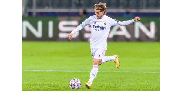 Dres Real Madrida s brojem 10 i dalje pripada Luki Modriću Dres Real Madrida s brojem 10 i dalje pripada Luki Modriću